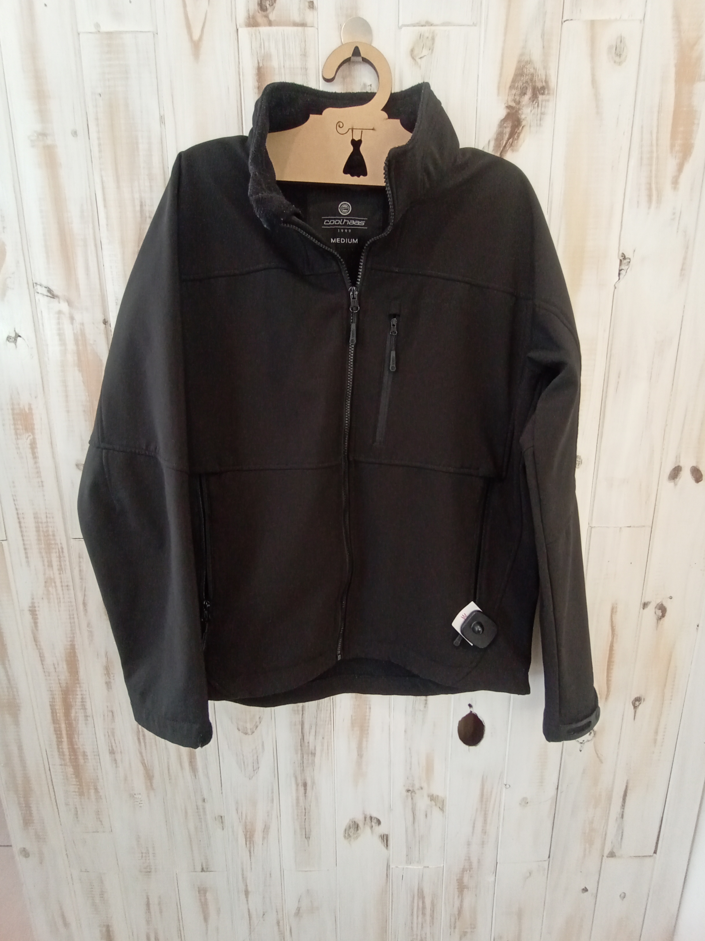 Campera negra marca coolhaas