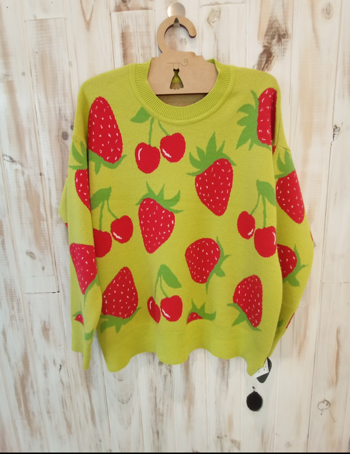 Sweater verde claro con frutillas