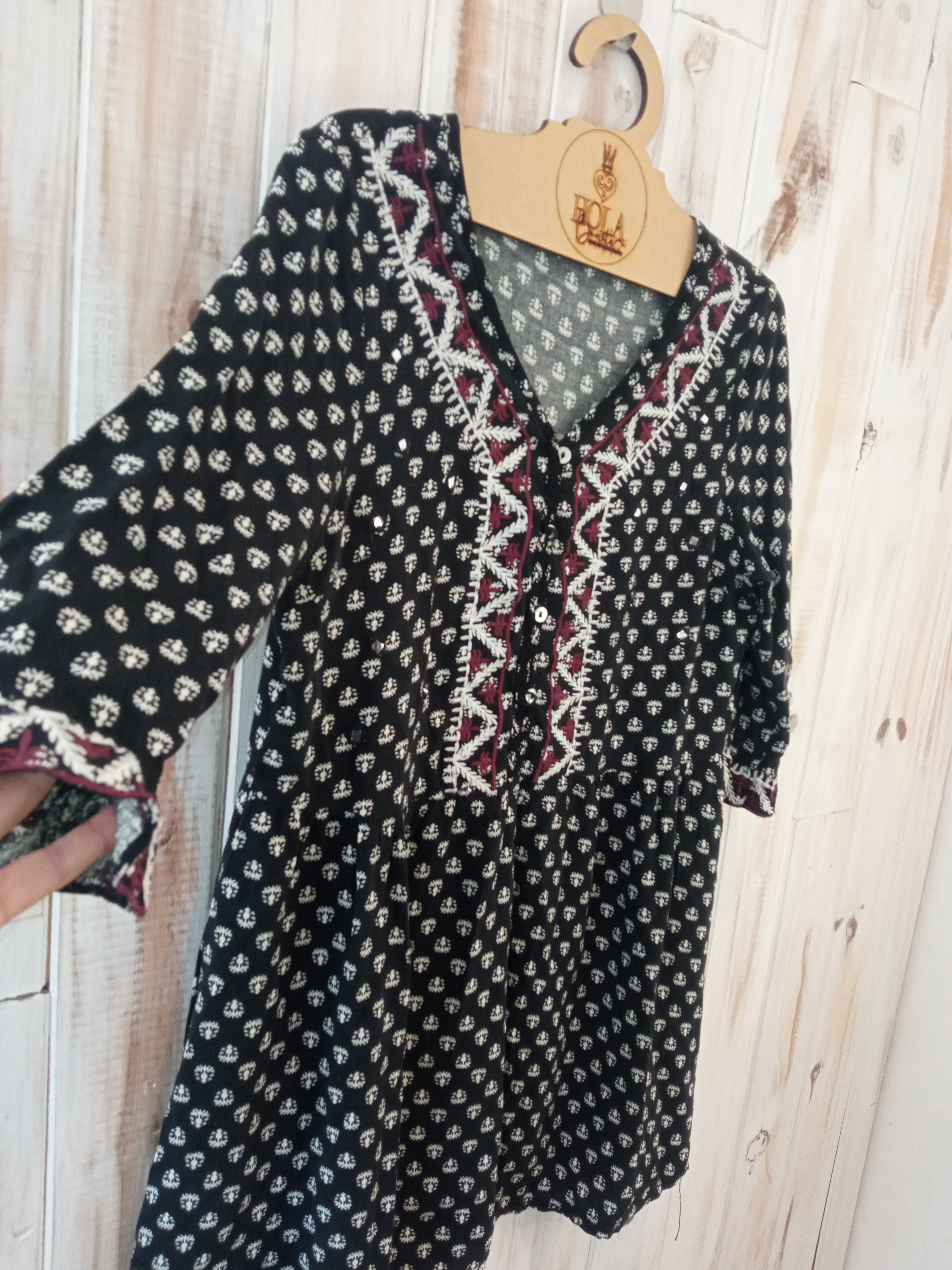 Camisola negra y blanca