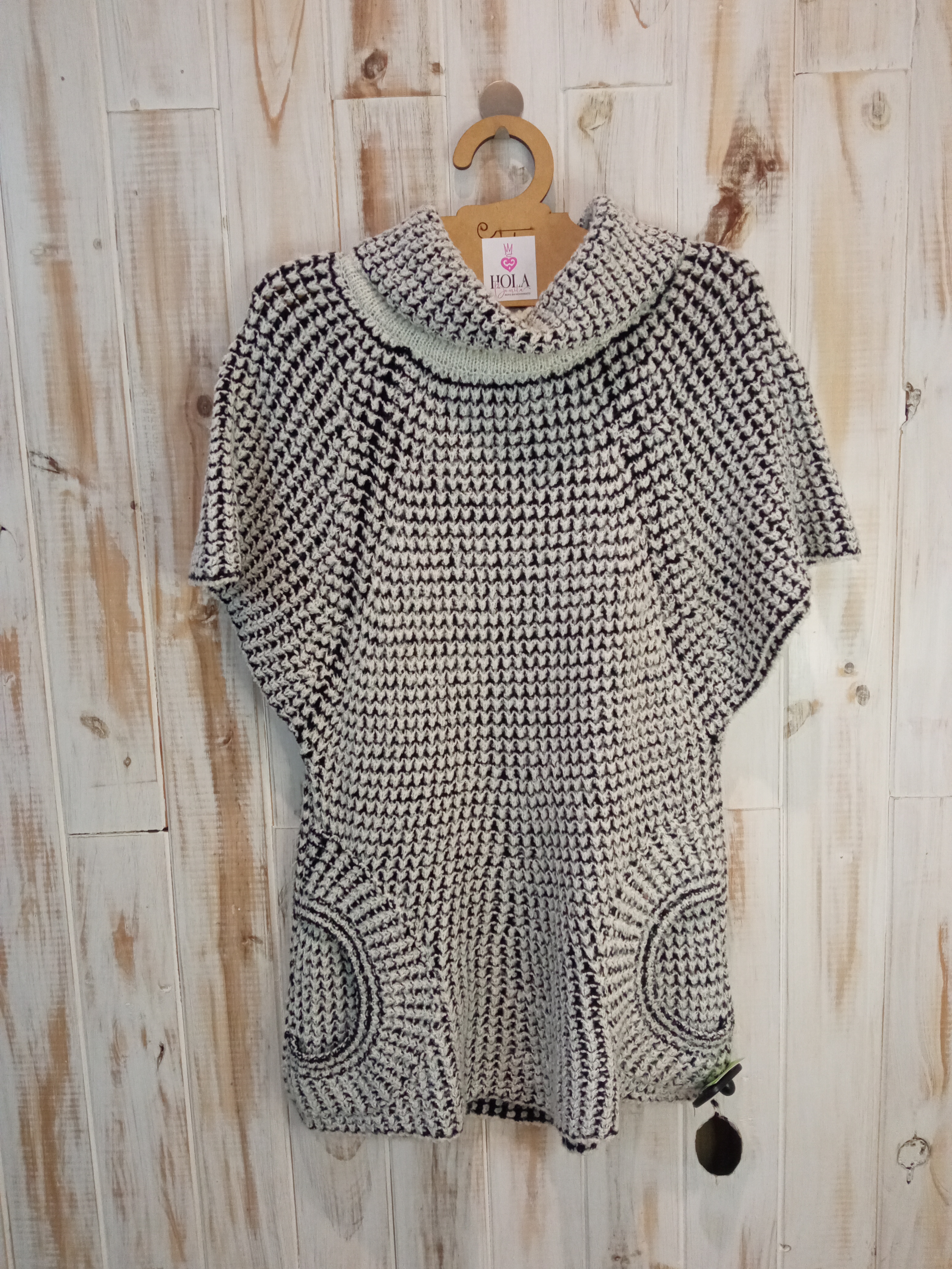 CHALECO BLANCO Y NEGRO