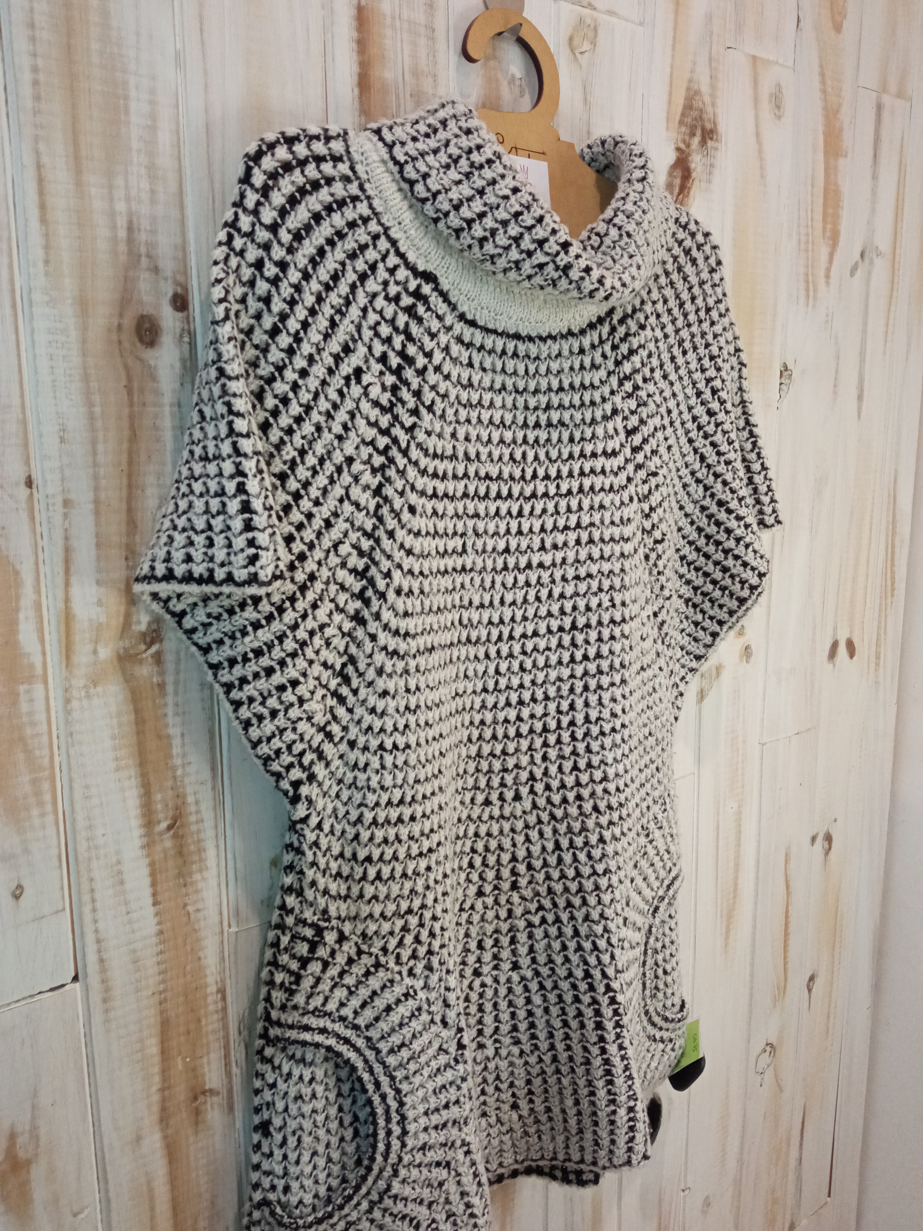 CHALECO BLANCO Y NEGRO