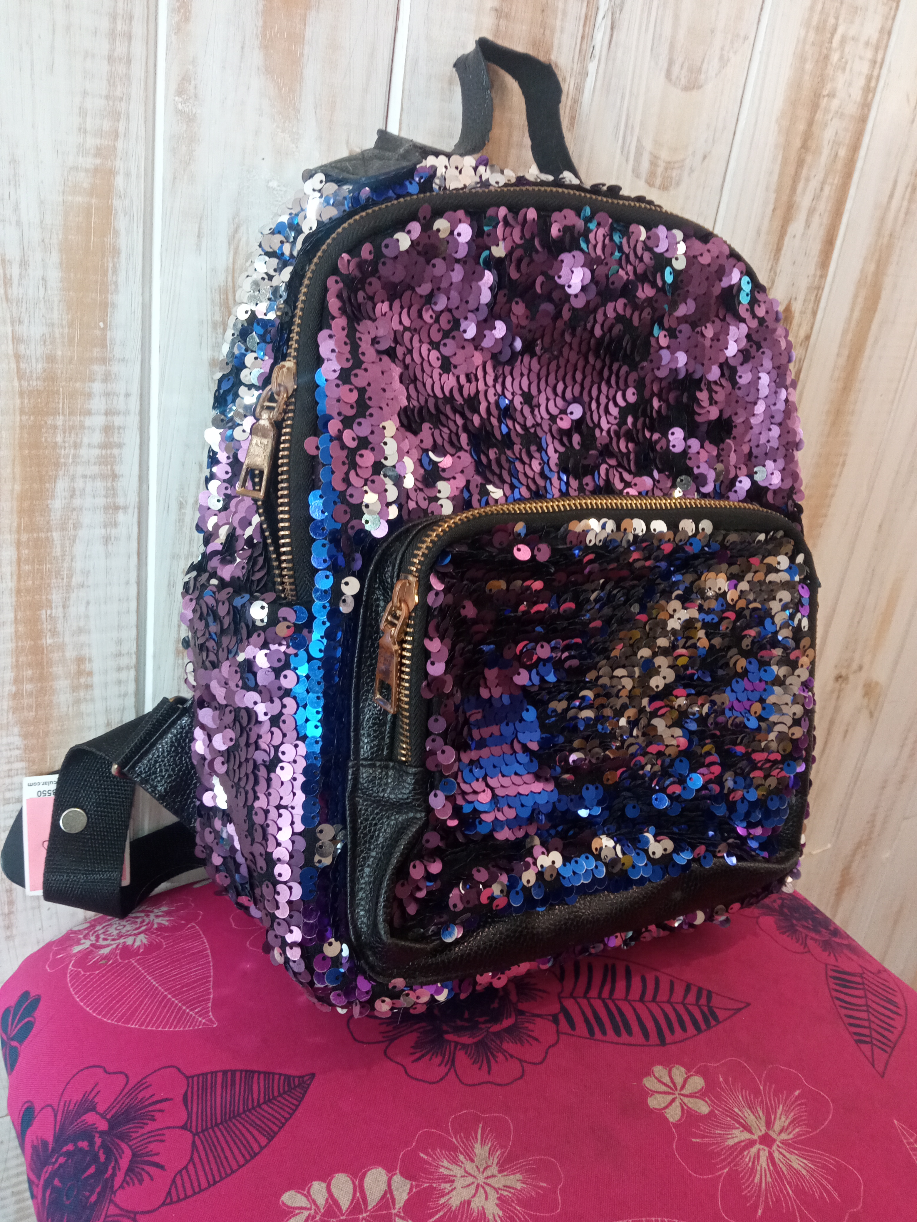 MOCHILA DE LENTEJUELAS