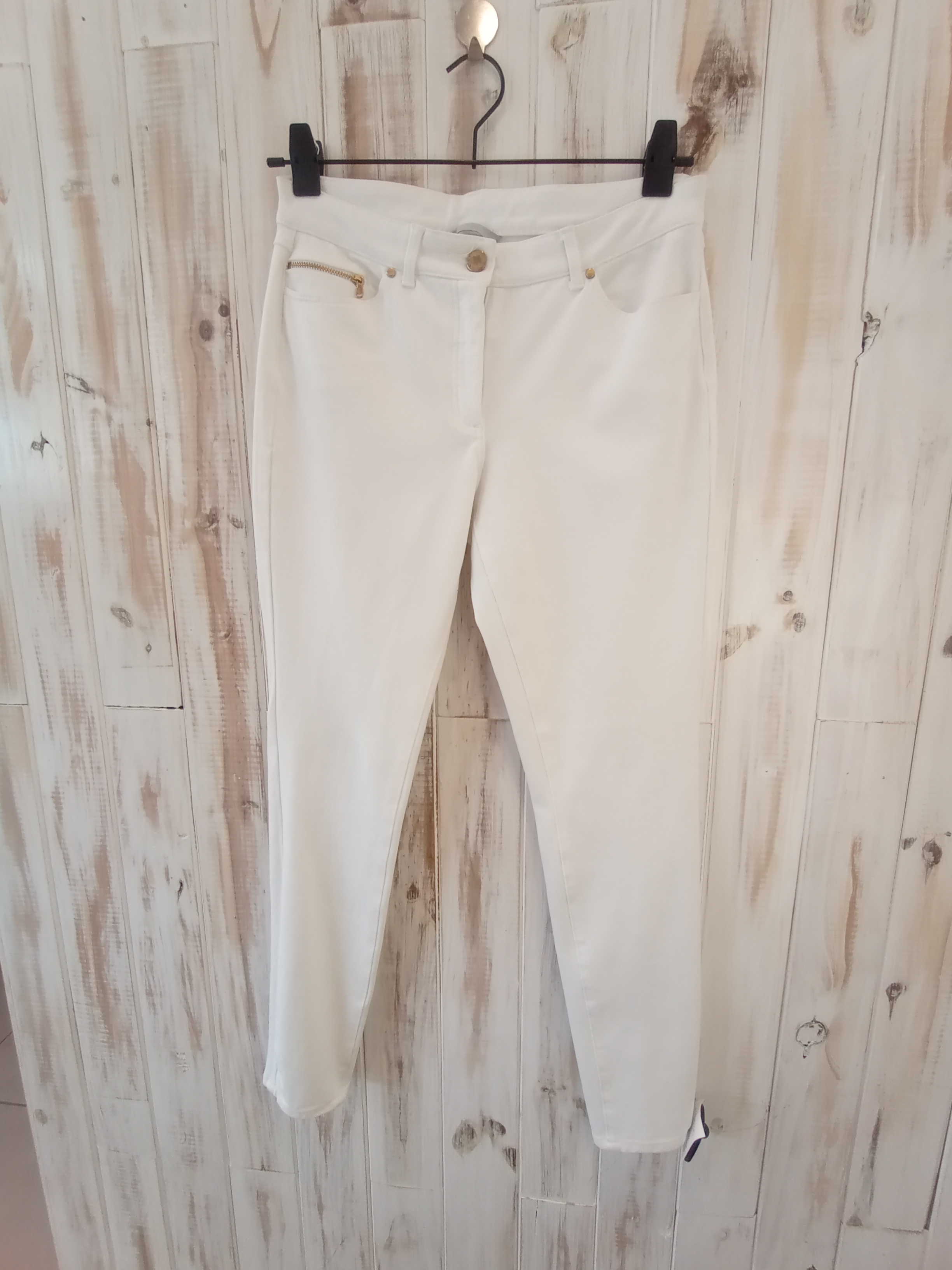 Jean blanco marca HM